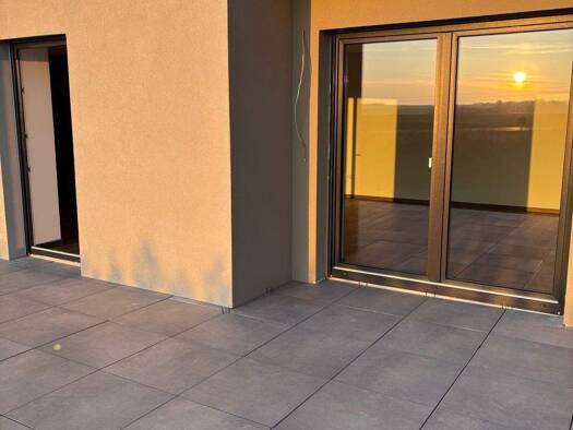 Wohnung zur Miete - Erstbezug 1.000 € 2 Zimmer 100 m² EG frei ab sofort Kolitzheim 97509