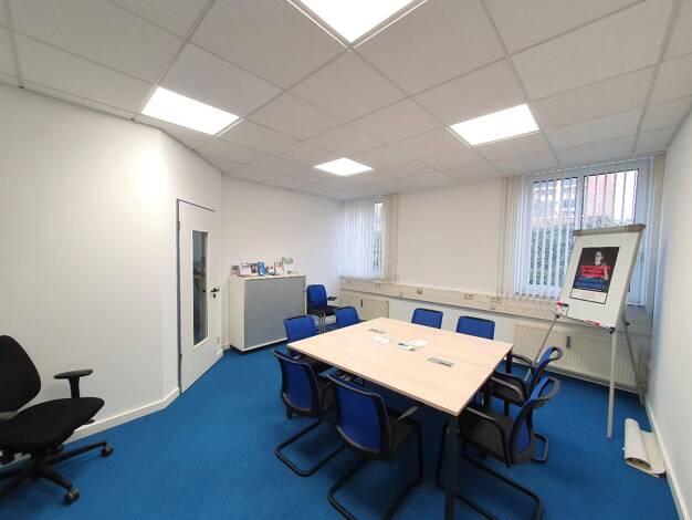 Bürofläche zur Miete provisionsfrei 890 € 64 m² Bürofläche Carl-Zeiss-Ring Ismaning 85737