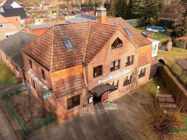 Mehrfamilienhaus zum Kauf provisionsfrei 575.000 € 9 Zimmer 446 m² 8.068 m² Grundstück Am Krullengraben 1 Weselsdorf 19288