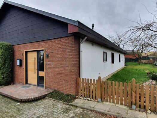 Büro zur Miete provisionsfrei 1.350 € 5 Zimmer 150 m² Bürofläche Bad Schwartau 23611