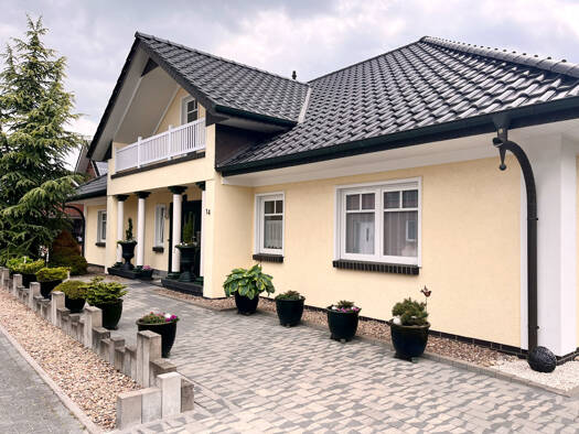 Einfamilienhaus zum Kauf 525.000 € 5 Zimmer 206 m² 644 m² Grundstück Petersdorf Bösel 26219