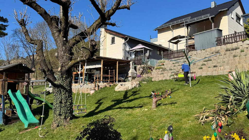 Mehrfamilienhaus zum Kauf 449.000 € 8 Zimmer 170 m² 910 m² Grundstück Saalfeld Saalfeld/Saale 07318