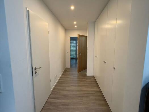 Wohnung zur Miete 780 € 2 Zimmer 45 m² Geschoss 1/1 frei ab sofort Burgunderstraße 47 a Heerdt Düsseldorf 40549