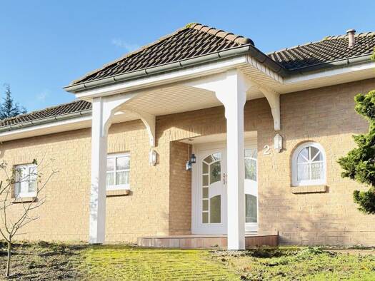 Einfamilienhaus zum Kauf 449.000 € 4 Zimmer 137,1 m² 974 m² Grundstück frei ab sofort Sören 24241