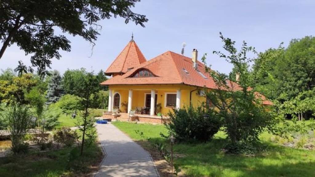 Haus zum Kauf provisionsfrei 1.023.000 € 8 Zimmer 400 m² 31.000 m² Grundstück Lajosmizse 6050