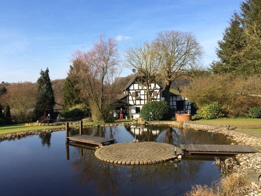 Einfamilienhaus zum Kauf 429.000 € 4 Zimmer 120 m² 2.950 m² Grundstück frei ab sofort Büllesbach Hennef 53773