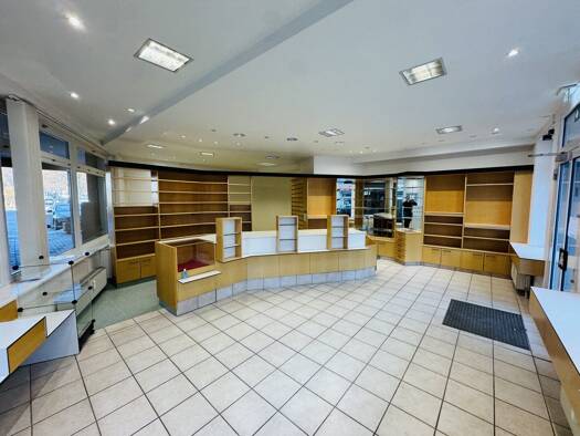 Büro zur Miete 500 € Marktpassage Spielberg 8724