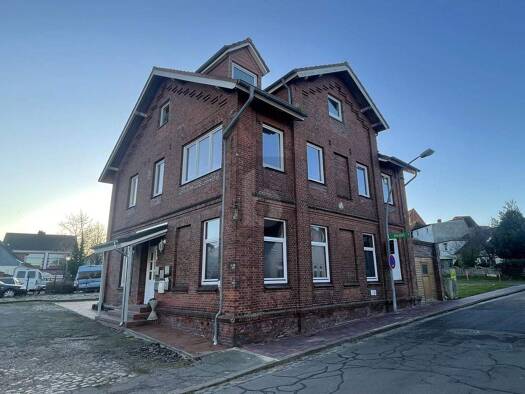 Mehrfamilienhaus zum Kauf 380.000 € 7 Zimmer 160 m² 591 m² Grundstück Wesselburen 25764