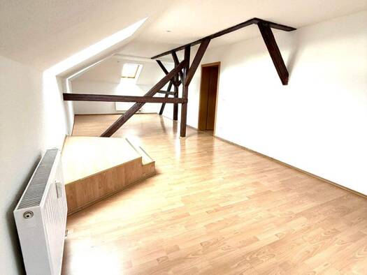 Wohnung zur Miete 660 € 4 Zimmer 110 m² 3. Geschoss frei ab sofort Straße des Friedens Debschwitz Gera 07548
