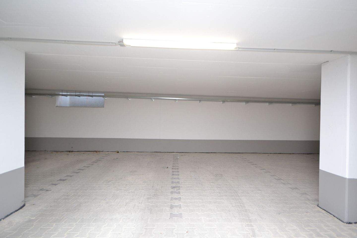 Tiefgarage zur Miete - Ansicht 2