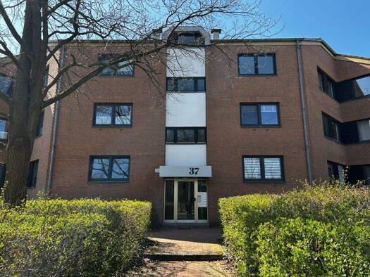 Wohnung zur Miete 950 € 4 Zimmer 97 m² 2. Geschoss frei ab 01.02.2026 Bergfeldstraße 37 Oberricklingen Hannover 30457