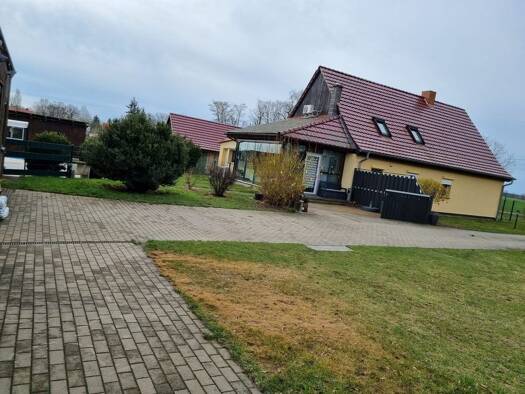 Haus zum Kauf 320.000 € 11 Zimmer 220 m² 8.000 m² Grundstück frei ab sofort Zichtow Plattenburg 19339