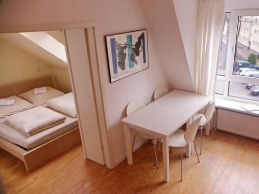 Wohnung zur Miete auf Zeit 940 € 2 Zimmer 43 m² frei ab 01.10.2206 Schröderstraße Hohenfelde Hamburg 22087