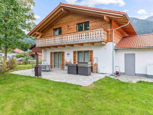 Sonstiges zum Kauf als Kapitalanlage geeignet 2.320.000 € 4 Zimmer 207,6 m² 990 m² Grundstück Neuhaus Schliersee 83727