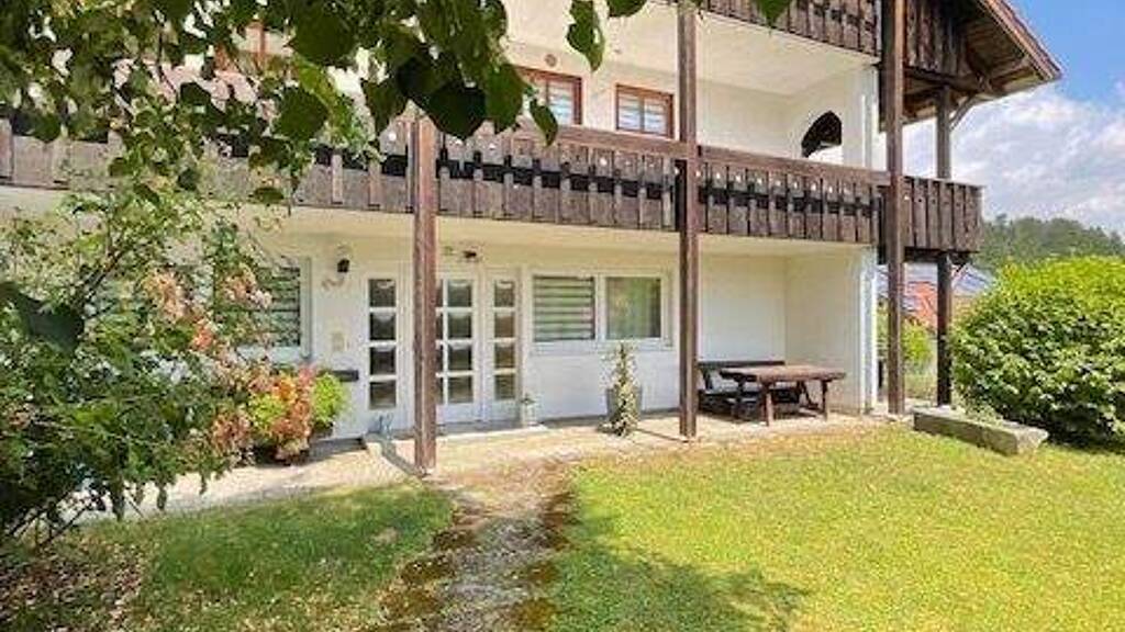 Mehrfamilienhaus zum Kauf als Kapitalanlage geeignet 449.000 € 18 Zimmer 713 m² 2.192 m² Grundstück Abtschlag Kirchdorf im Wald 94261