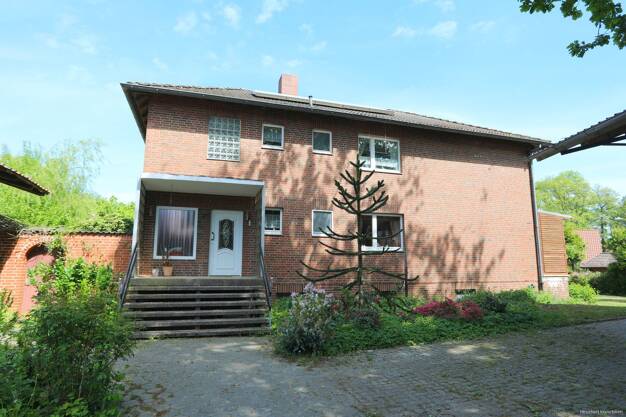 Haus zum Kauf 550.000 € 7 Zimmer 269,7 m² 10.469 m² Grundstück Wasbüttel 38553