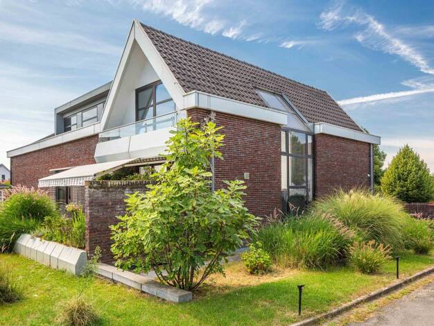 Einfamilienhaus zum Kauf provisionsfrei 1.230.000 € 5 Zimmer 324,6 m² 470 m² Grundstück Lützelsachsen Weinheim 69469