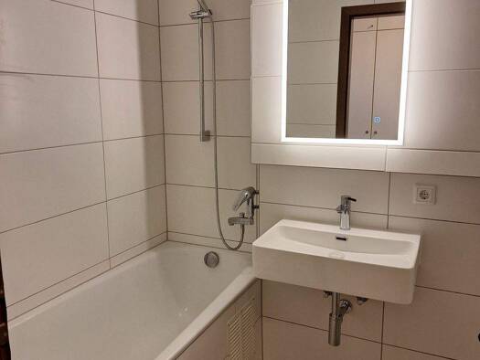 Wohnung zur Miete 1.149 € 3 Zimmer 85,4 m² 1. Geschoss frei ab sofort Stadtrandsiedlung Erlangen 91056