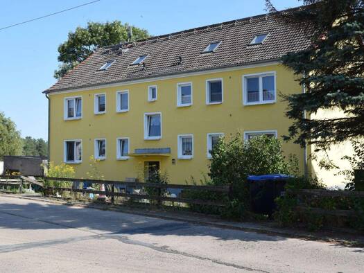 Wohnung zur Miete 375 € 4 Zimmer 68,2 m² 1. Geschoss frei ab sofort Thurow 27 Carpin 17237