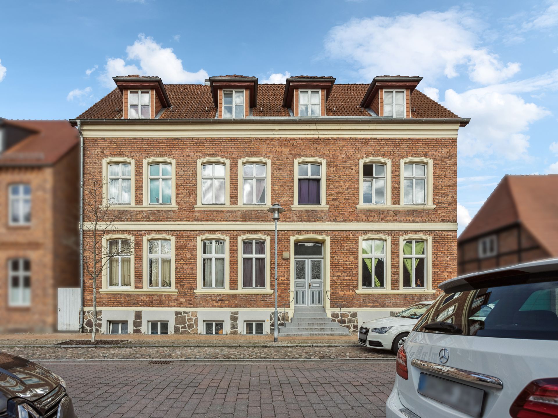 Mehrfamilienhaus zum Kauf 699.000 € 22 Zimmer 532 m²<br/>Wohnfläche 390 m²<br/>Grundstück Ludwigslust Ludwigslust 19288