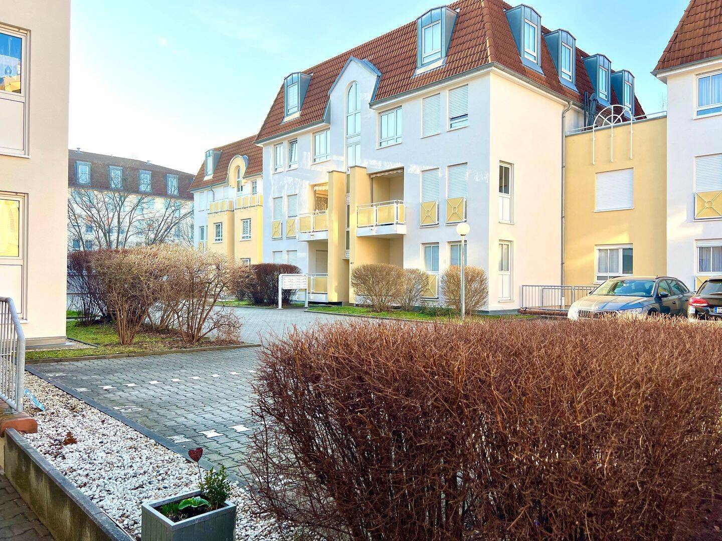 Property thumbnail 3