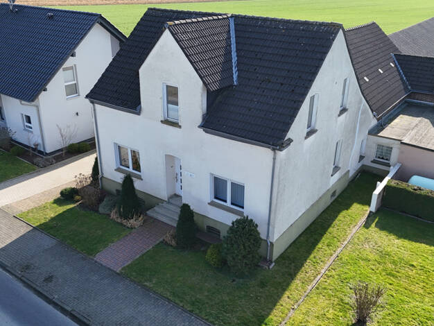 Einfamilienhaus zum Kauf 350.000 € 8 Zimmer 215 m² 1.261 m² Grundstück Langenbochum Herten 45701