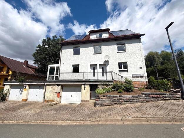 Mehrfamilienhaus zum Kauf provisionsfrei 159.000 € 13 Zimmer 275 m² 1.037 m² Grundstück Bärnreuth 33 Bärnreuth Bad Berneck im Fichtelgebirge 95460