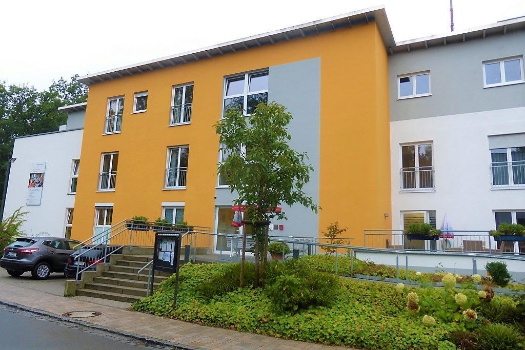 Wohnung zur Miete 590 € 2 Zimmer 62,4 m²<br/>Wohnfläche 3.<br/>Geschoss ab sofort<br/>Verfügbarkeit Creußen Creußen 95473