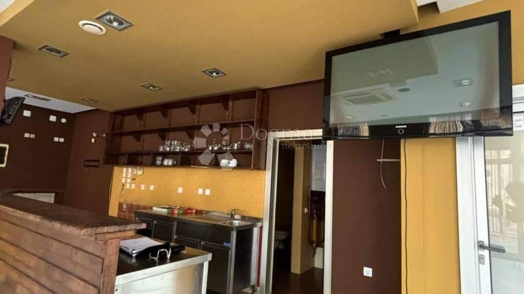 Ladenfläche zur Miete 1.000 € 2 Zimmer Donji grad, Jug II, Tenja