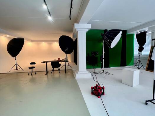 Bürofläche zur Miete 2.944 € 6 Zimmer 256 m² Bürofläche Hamburg 22525