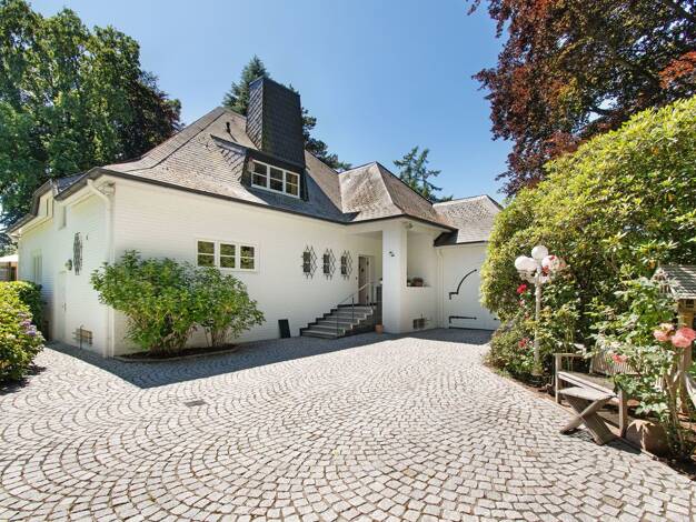 Einfamilienhaus zum Kauf 1.980.000 € 7 Zimmer 270 m² 1.850 m² Grundstück Wellingsbüttel Wandsbek 22391