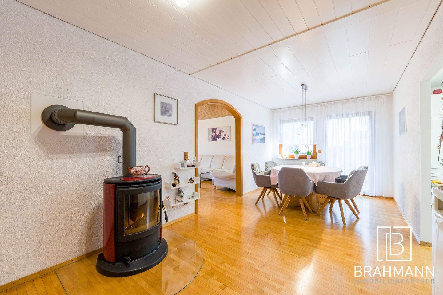 Immobilie in Laufenburg (Baden) - Gepflegtes Mehrfamilienhaus in Binzgen - flexibel nutzbar für Kapitalanleger oder Eigennutzer - Bild 2