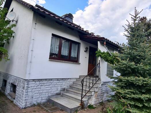 Einfamilienhaus zum Kauf provisionsfrei 310.000 € 8 Zimmer 150 m² 1.000 m² Grundstück Greiz 07973