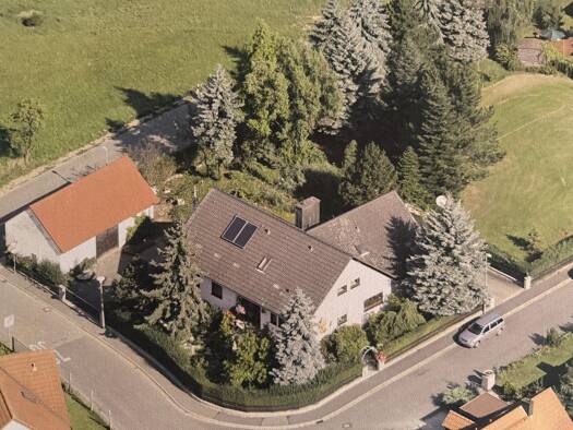 Einfamilienhaus zum Kauf 590.000 € 6 Zimmer 210 m² 1.135 m² Grundstück Oberschöllenbach Eckental 90542