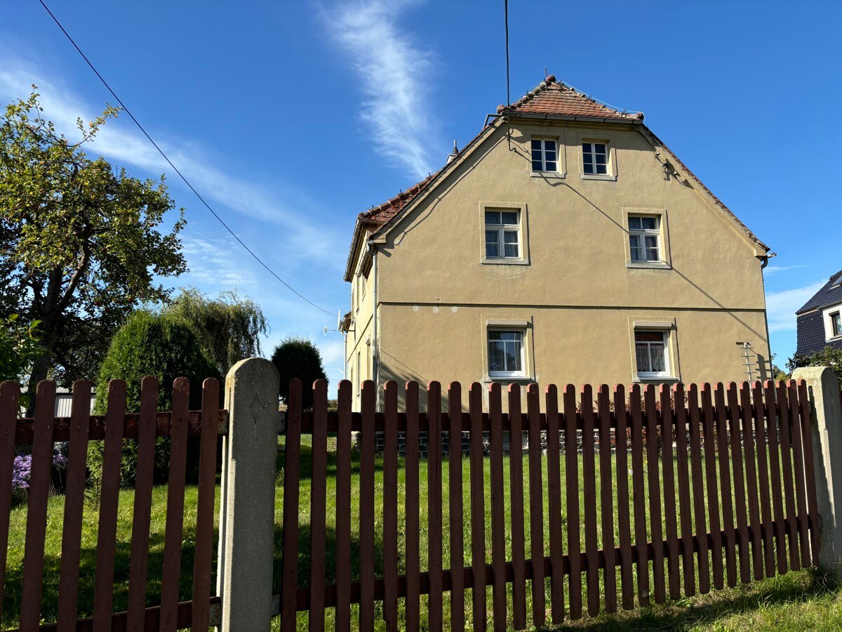 Einfamilienhaus zum Kauf 89.000 € 8 Zimmer 179 m²<br/>Wohnfläche 915 m²<br/>Grundstück Leutersdorf Leutersdorf 02794