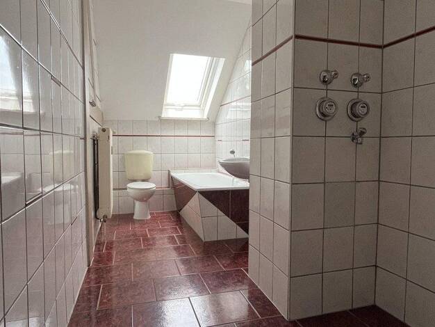 Wohnung zur Miete 550 € 4 Zimmer 100 m² 3. Geschoss Schneeberger Straße 2 Altchemnitz Altchemnitz 09125
