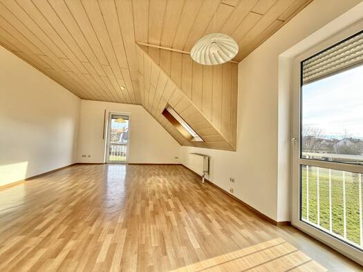 Wohnung zur Miete 670 € 3 Zimmer 83 m² Thalmassing Thalmassing 93107