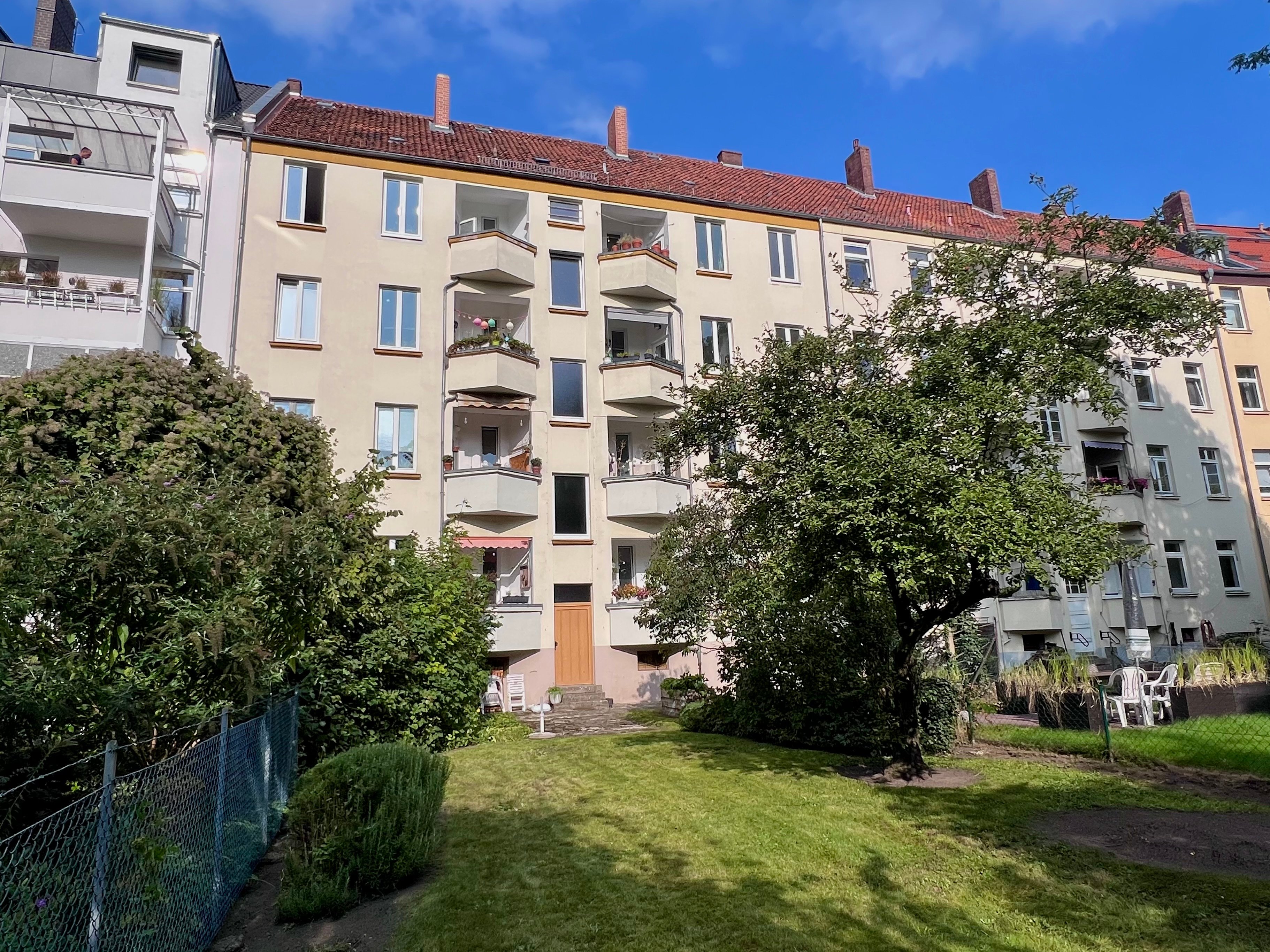 Wohnung zur Miete 900 € 4 Zimmer 88 m²<br/>Wohnfläche 3.<br/>Geschoss 01.02.2025<br/>Verfügbarkeit Hunaeusstraße 7 List Hannover 30177