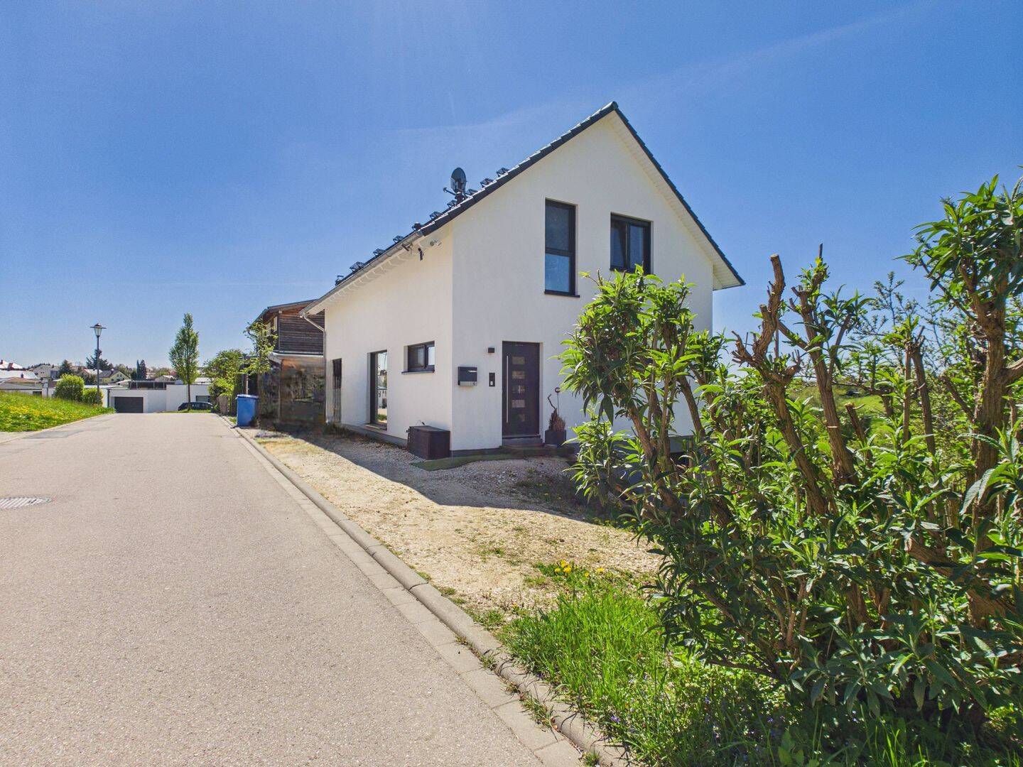 Einfamilienhaus zum Kauf - Ansicht 2