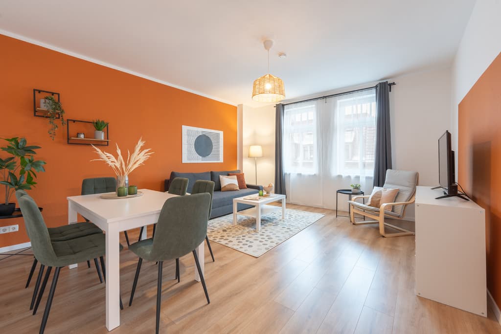 Wohnung zur Miete Wohnen auf Zeit 2.443 € 4 Zimmer 90 m²<br/>Wohnfläche 12.04.2025<br/>Verfügbarkeit Dresdner Straße Freital Freital 01705