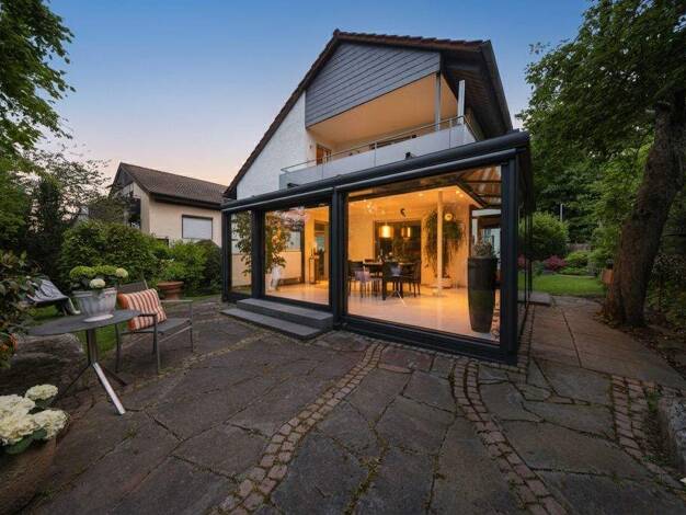 Einfamilienhaus zum Kauf 1.150.000 € 8,5 Zimmer 206 m² 594 m² Grundstück Böblingen 71032