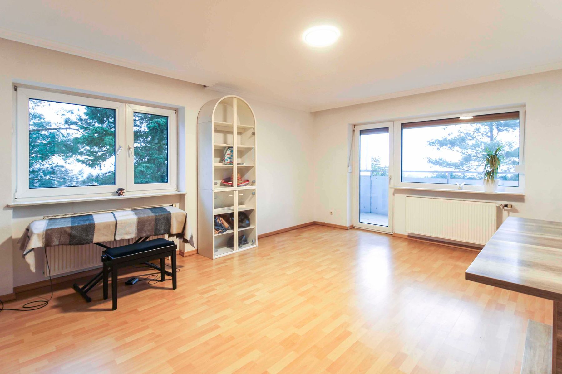 Wohnung zum Kauf 199.000 € 3 Zimmer 82,1 m²<br/>Wohnfläche 2.<br/>Geschoss 01.12.2024<br/>Verfügbarkeit Oberer Richtsberg Marburg 35039