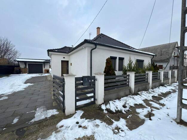 Einfamilienhaus zum Kauf 236.500 € 4 Zimmer 102 m² 1.742 m² Grundstück frei ab sofort Lepsény 8132