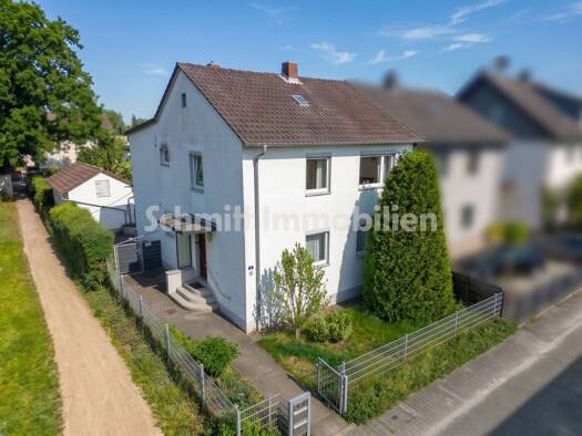 Mehrfamilienhaus zum Kauf als Kapitalanlage geeignet 298.000 € 7 Zimmer 182 m² 614 m² Grundstück Schwanheim West 60529