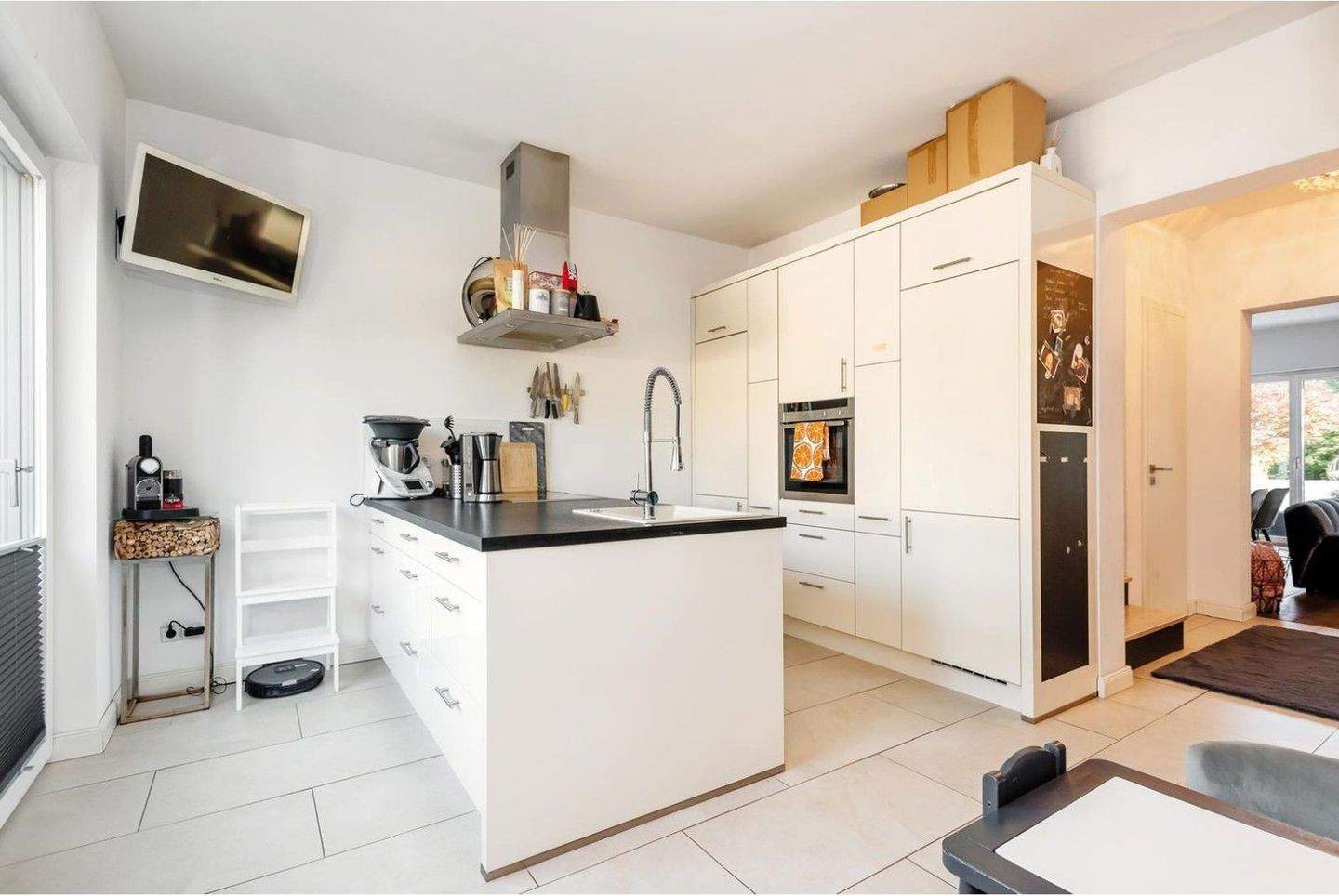 Property thumbnail 2