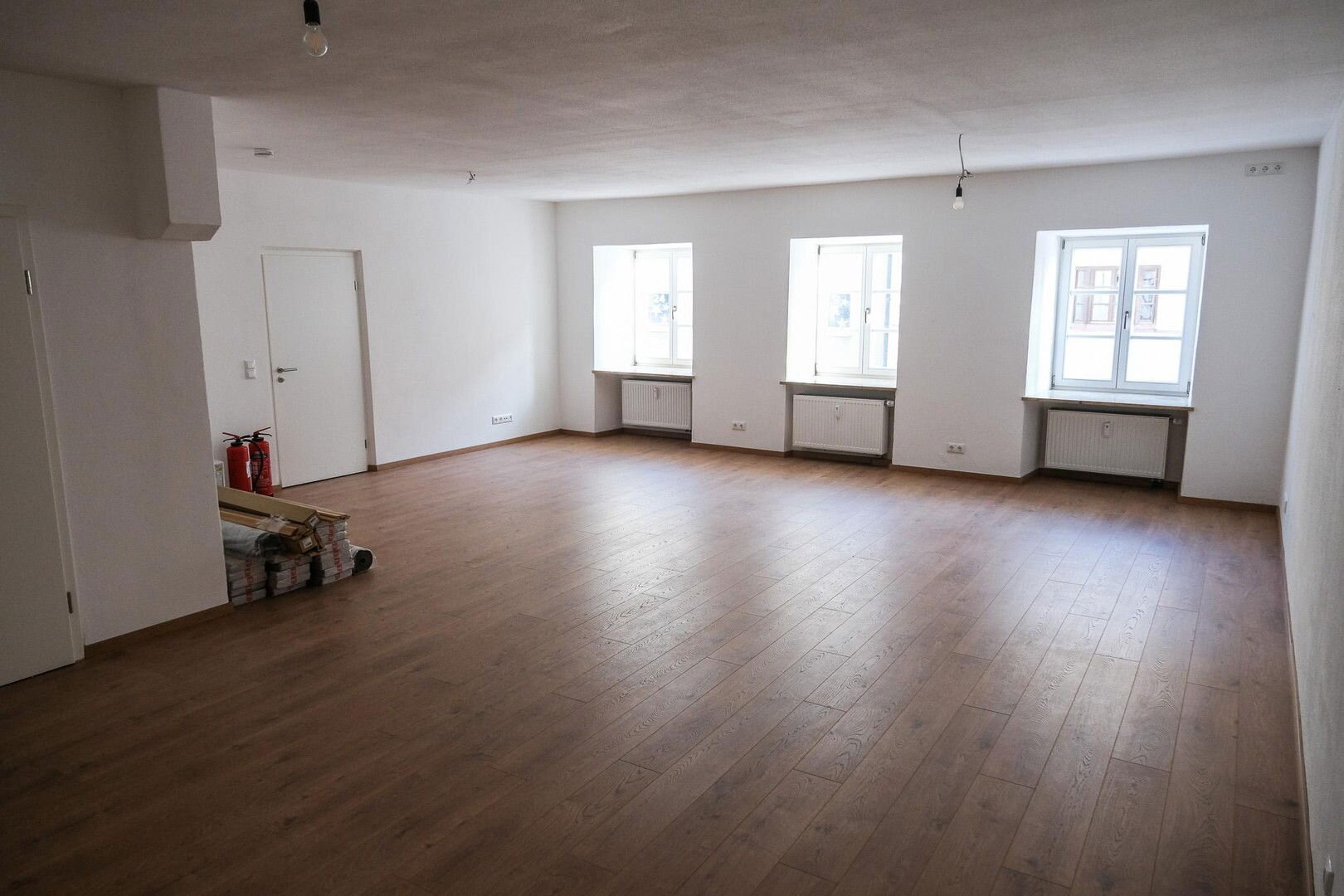 Wohnung zur Miete 1.250 € 4 Zimmer 106 m²<br/>Wohnfläche 1.<br/>Geschoss 01.01.2025<br/>Verfügbarkeit Hauptstrasse 3 Trostberg Trostberg 83308