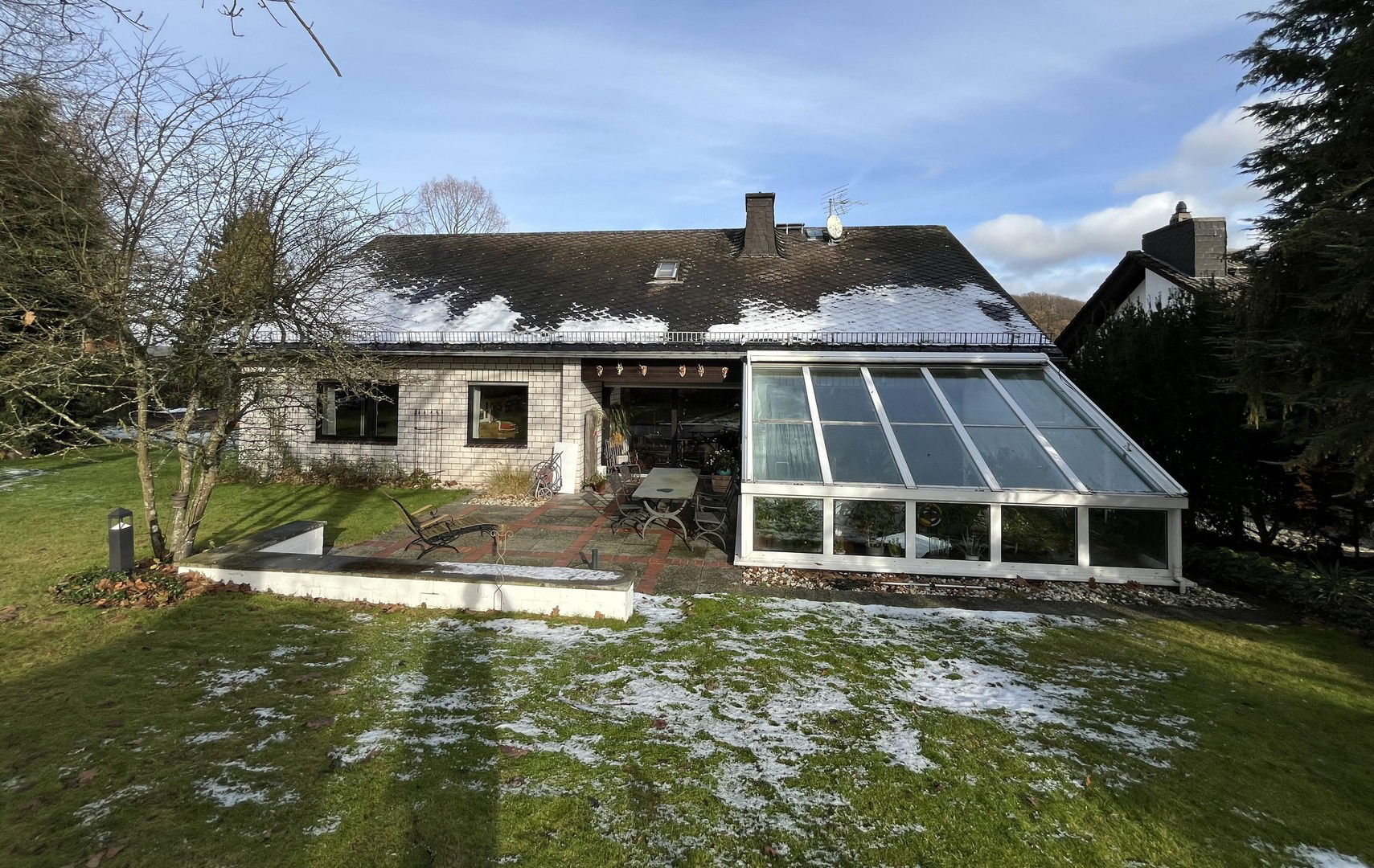 Einfamilienhaus zum Kauf provisionsfrei 765.000 € 6 Zimmer 205 m²<br/>Wohnfläche 920 m²<br/>Grundstück Obere Beltz 8 Oberauroff Idstein 65510