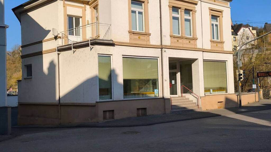 Villa zum Kauf 345.000 € 13 Zimmer 320 m² 722 m² Grundstück frei ab sofort Idar-Oberstein 55743