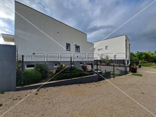 Einfamilienhaus zum Kauf - Erstbezug 1.500.000 € 6 Zimmer 402 m² 1.044 m² Grundstück Vodnjan 52215