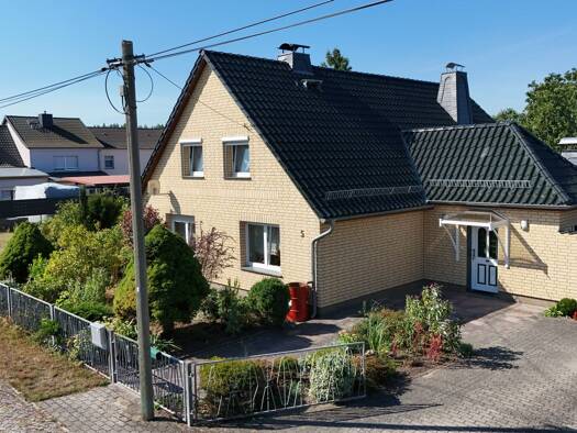 Einfamilienhaus zum Kauf provisionsfrei 229.000 € 6 Zimmer 150 m² 9.628 m² Grundstück Seehausen Seehausen 39615